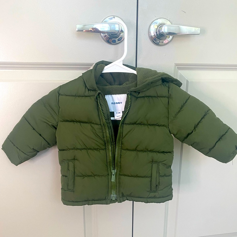 Winter coat. Super soft and cozy. Like new! Size 6-12 mos